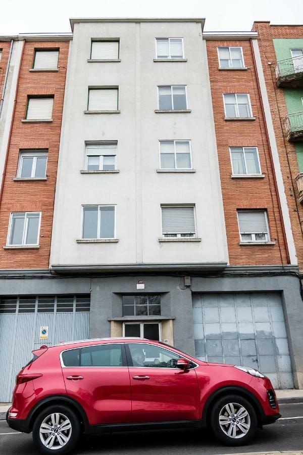 Logrono Centro, Una Casa Con Vistas Екстериор снимка